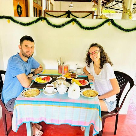 Nethmi Homestay & Restaurant Tangalle Buitenkant foto