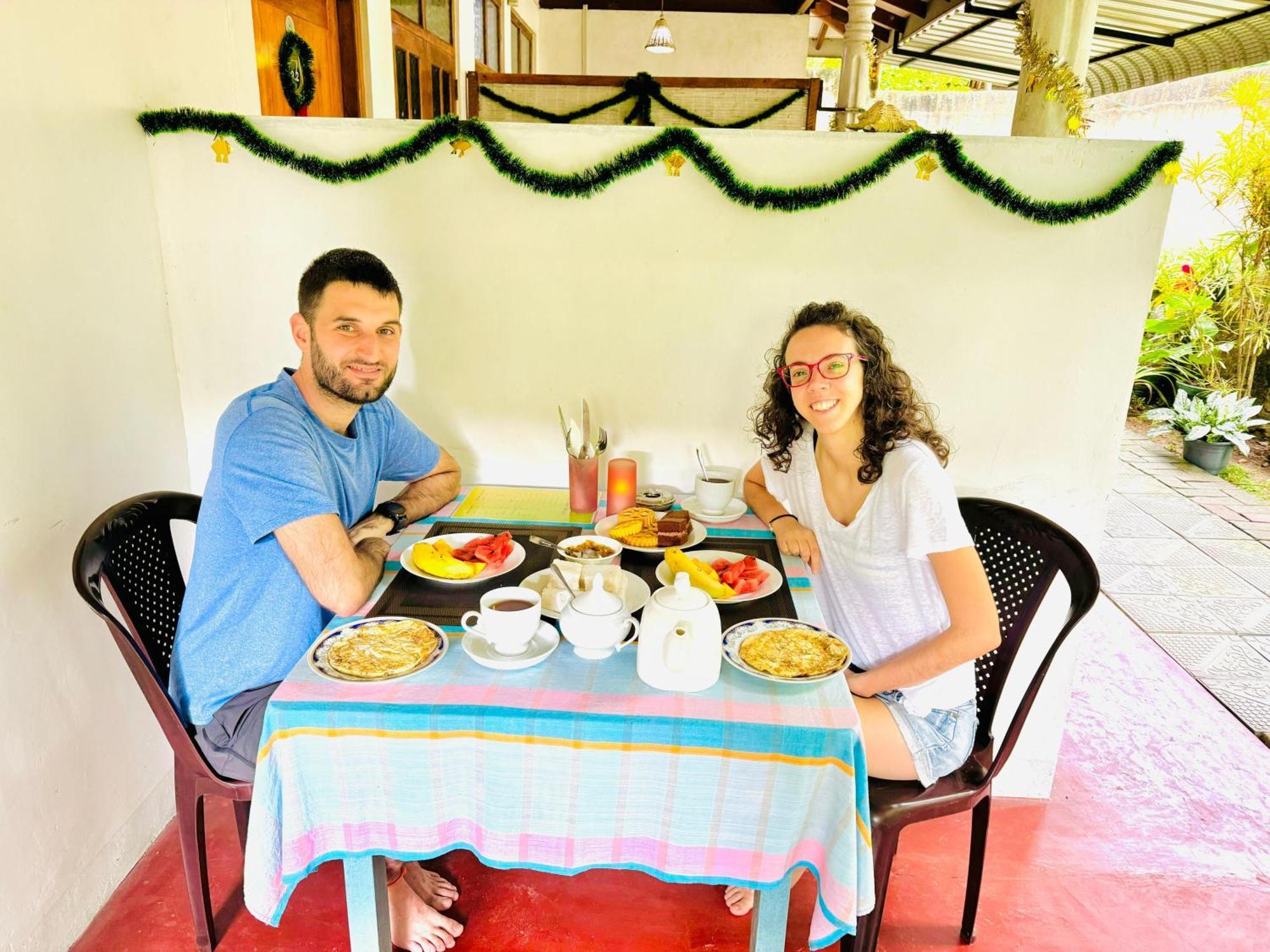 Nethmi Homestay & Restaurant Tangalle Buitenkant foto